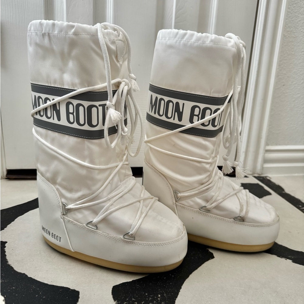 Moon Boot Women's Icon White Nylon Boots